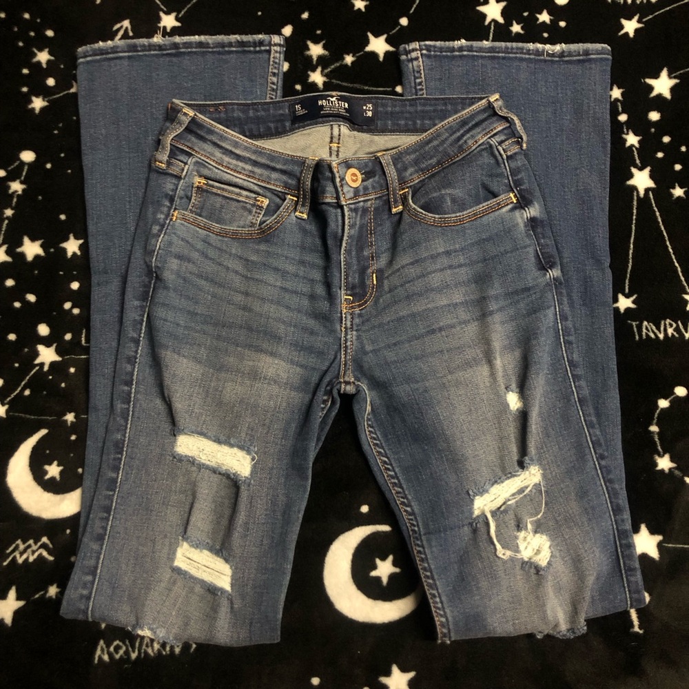 Hollister Low-Rise Boot Jeans